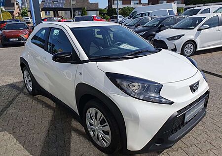 Toyota Aygo (X) Play