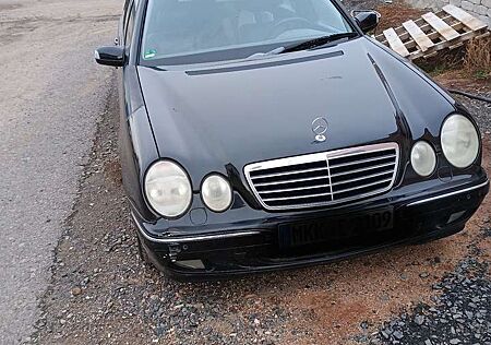 Mercedes-Benz E 320 T Avantgarde