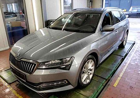 Skoda Superb Combi 1.5TSI STYLE LED*ACC*PDC*17-ZOLL