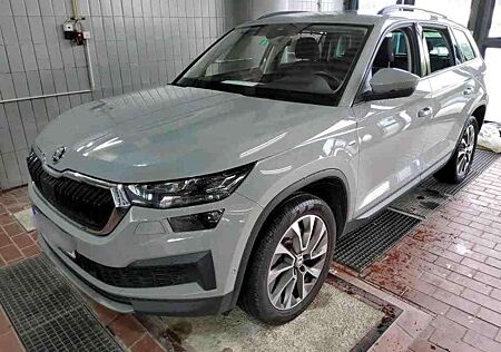 Skoda Kodiaq Clever TDI*VIRTU*AHK*7 SITZER*SH*PANO*APP