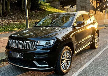 Jeep Grand Cherokee 5.7 V8 HEMI Summit