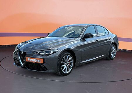 Alfa Romeo Giulia 2.0 Turbo 16V AT8 *Allrad *ACC