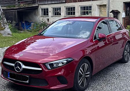 Mercedes-Benz A 200 8G-DCT Progressive LED/NAV/MBUX