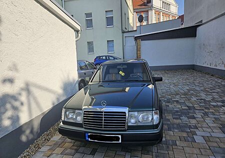 Mercedes-Benz E 260