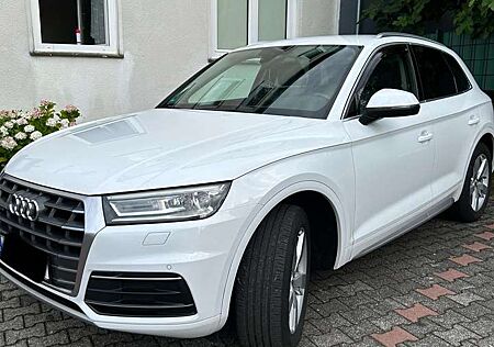 Audi Q5 quattro sport