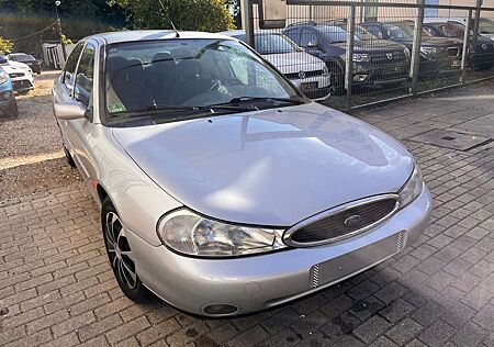 Ford Mondeo 16V GLX
