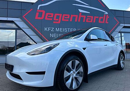 Tesla Model Y Long Range Dual AWD Matrix Wärmepumpe