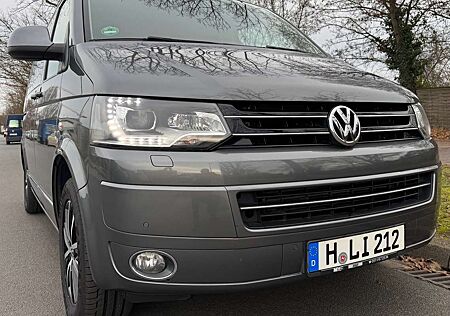 VW T5 Multivan Volkswagen Multivan DSG 4MOTION BMT Highline