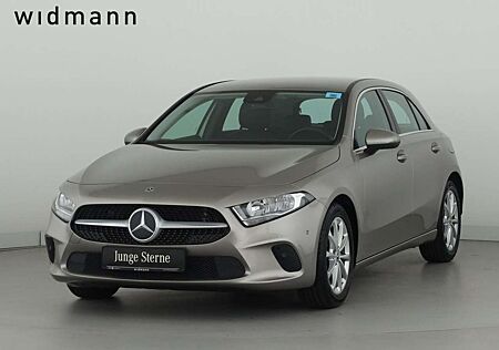 Mercedes-Benz A 200 Progressive*Navigation*PTS*SpurH*SHZG*MBUX