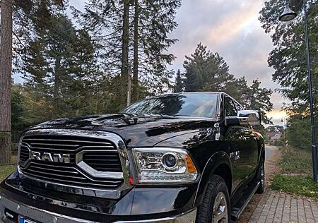 Dodge RAM 1500 Laramie Classic Vollausstattung
