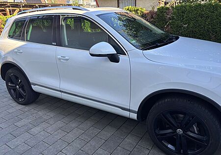 VW Touareg Volkswagen V6 TDI BMT/Start-St Executive Edition Terrain Tech