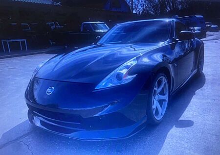 Nissan 370Z 370 Z Pack