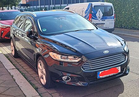 Ford Mondeo Turnier 2.0 TDCi Titanium Automatik, AHK