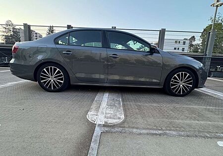 VW Jetta Volkswagen 1.8 TSI DSG Comfortline