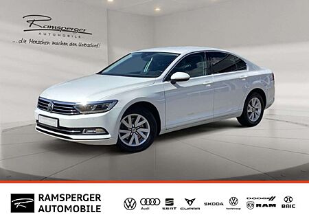 VW Passat Volkswagen 2.0 TDI DSG Comfortline ACC LED Navi Kame