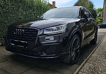 Audi Q2 35 TFSI sport S Line / Kamera Allwetter 19'
