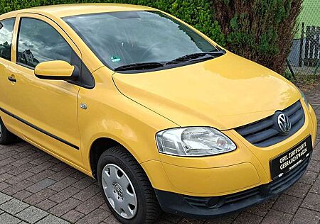 VW Fox Volkswagen Basis Gepfl.-Sitzheiz. TÜV/AU NEU