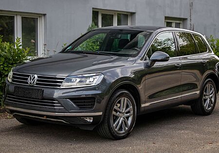 VW Touareg Volkswagen 3.0 V6 TDI R-LINE TERRAIN LUFTFAHRWERK AHK XENON
