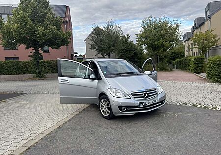 Mercedes-Benz A 180 Autotronic Elegance