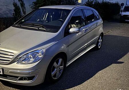 Mercedes-Benz B 200 CDI Autotronic