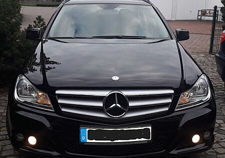 Mercedes-Benz C 200 T (BlueEFFICIENCY) 7G-TRONIC