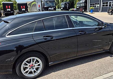 Mercedes-Benz CLA 220 Shooting Brake d 7G-DCT Peak Edition