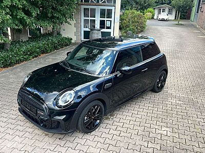 MINI Cooper John Cooper Works Trim  Premium First