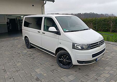 VW T5 Caravelle Volkswagen Kurz Trendline