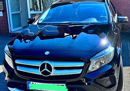 Mercedes-Benz GLA 220 CDI / d (156.903)