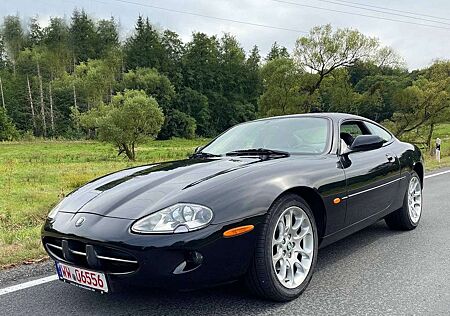 Jaguar XK8 XK Coupe