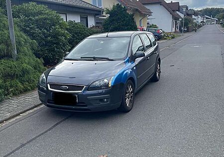 Ford Focus Turnier Turnier 2.0 16V Fun