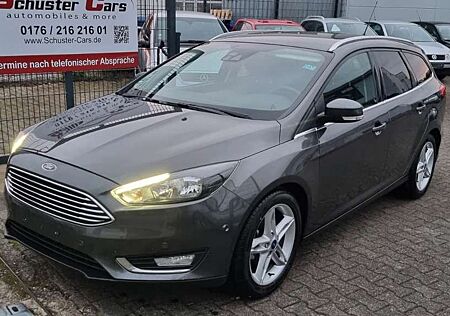 Ford Focus Turnier Titanium, Topzustand, viele Extras