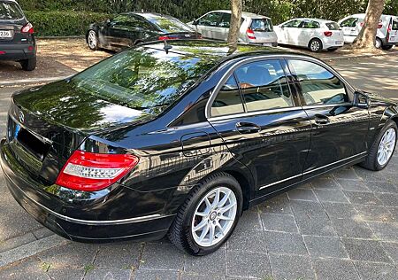 Mercedes-Benz C 200 CGI Automatik BlueEFFICIENCY Avantgarde Klima