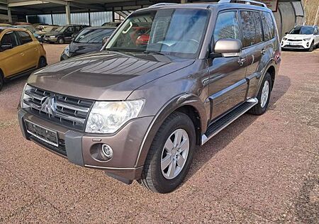 Mitsubishi Pajero 3,2 DI-D 5-Türer (Automatik) Instyle