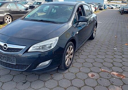 Opel Astra J