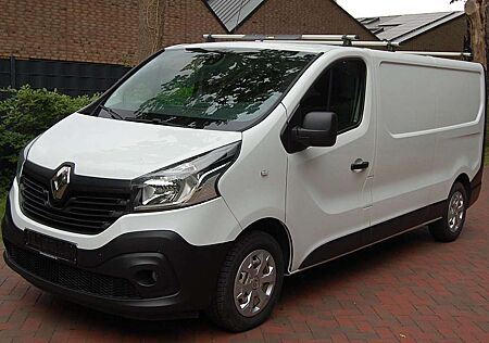 Renault Trafic L2H1 Navi AHK Dachträger Euro6 langer Radstand