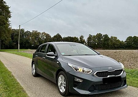 Kia Cee'd gebraucht kaufen Kia Cee'd Ceed / 1.4 Garantie Scheckheft