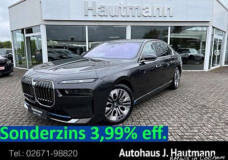 BMW i7 xDrive 60 *NP: 165.540€*KRISTALL*