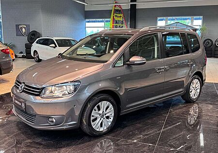 VW Touran Volkswagen 2.0TDI DSG Life Navi Sihzg Tempo PDC AHK