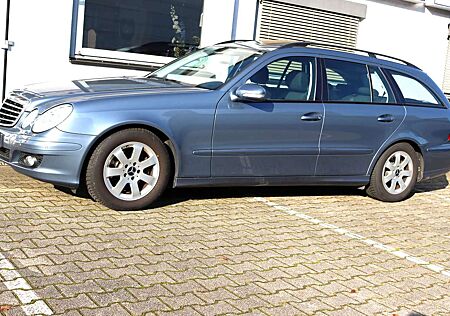 Mercedes-Benz E 220 T CDI Classic *2-HAND