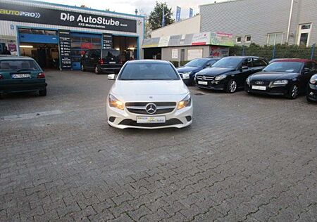 Mercedes-Benz CLA 200 gebraucht kaufen Mercedes-Benz CLA 200 mit Teilleder Foliertes Dach und Fahrzeug