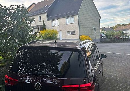 VW Touran Volkswagen 2.0 TDI SCR DSG Comfortline
