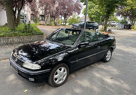 Opel Astra Cabrio 1.6i