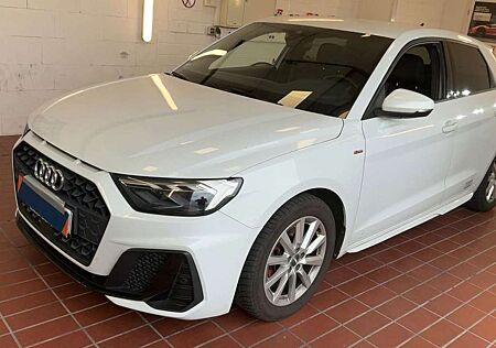Audi A1 Sportback 40 TFSI S line