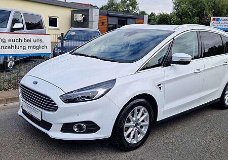 Ford S-Max Titanium