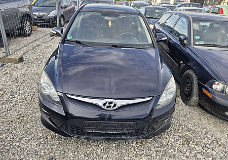 Hyundai i30 1.6 CRDi Classic Klima Leder Euro 5