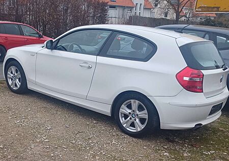 BMW 116i 116 Edition- Org. 84300km- Tüv 1/27-KD Neu