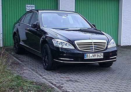 Mercedes-Benz S 350 BlueTEC DPF 4Matic 7G-TRONIC