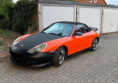 Porsche 996 911 Carrera 4 Cabrio