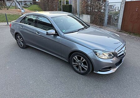 Mercedes-Benz E 200 Avantgarde BlueTec*AUTO*NAVI*LED*PDC*